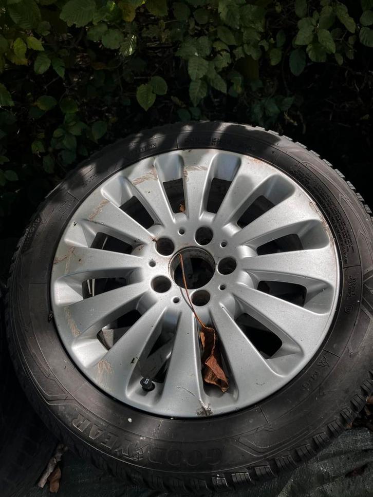 Mercedes c winterbanden goodyear ultra grip, Auto-onderdelen, Banden en Velgen, Velg(en), Winterbanden, Ophalen