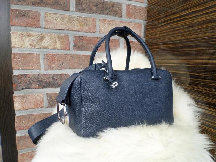 Delvaux Cool Bo marineblauwe tas, Handtassen en Accessoires, Tassen | Damestassen, Blauw, Ophalen of Verzenden
