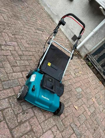 Makita UV3600 Verticuteermachine – 1800W, 36 cm beschikbaar voor biedingen