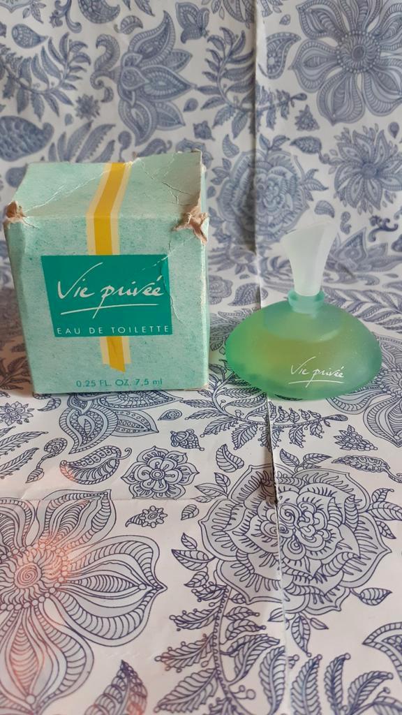 Miniature eau de toilette vie privée de yves roche, Verzamelen, Parfumverzamelingen, Zo goed als nieuw, Miniatuur, Ophalen of Verzenden