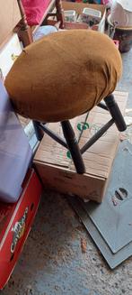 TABOURET ANCIEN, Enlèvement, Utilisé, Bois