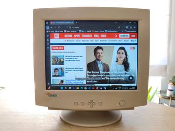 Beeldbuis CRT monitor pc (werkt perfect) beschikbaar voor biedingen