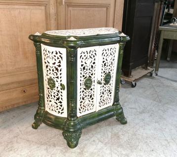 Antieke emaille (buiten-)kast (kachel) 2-deurs B 84 H 82 D35 beschikbaar voor biedingen