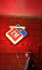 L&M sigaretten neon lichtbak (c.a jaren 70), Ophalen, Zo goed als nieuw