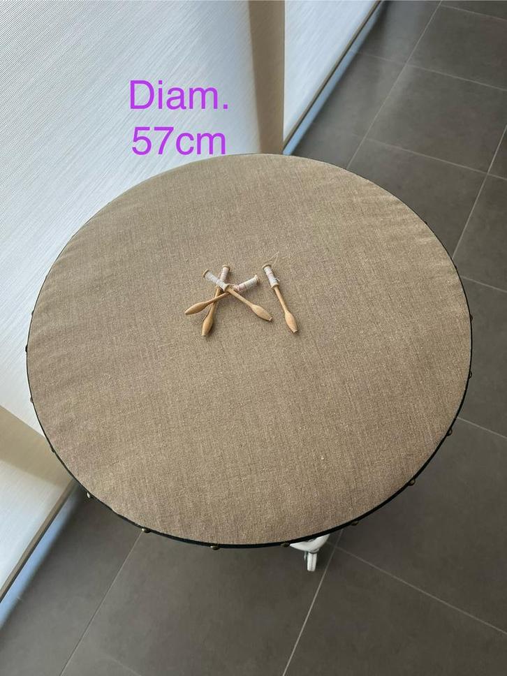 Neupré: Beau coussin à dentelle aux fuseaux 57cm, Hobby en Vrije tijd, Kantklossen, Zo goed als nieuw, Kussen, Ophalen