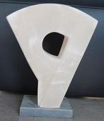 Lieven DEBRABANDERE, beeld in albast, Antiek en Kunst, Kunst | Beelden en Houtsnijwerken, Ophalen