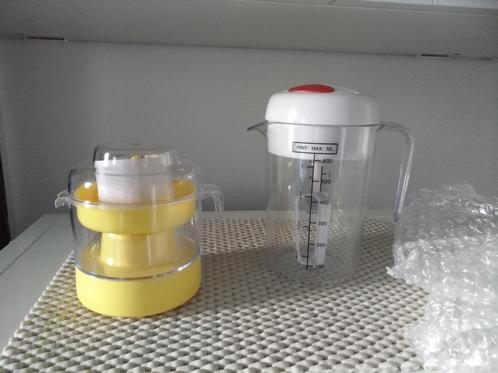 NIEUW-Batterij-aangedreven mixer wit/rood en geel juicer, Elektronische apparatuur, Keukenmixers, Nieuw, Minder dan 1 liter, Ophalen of Verzenden