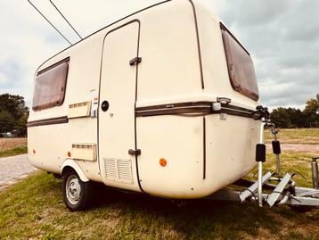 Italiaanse vintage caravan – Lander Graziella Bora 340 70’s
