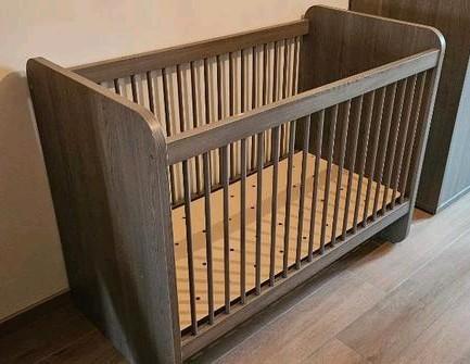 Babybed - meegroeibed + vele extra's, Kinderen en Baby's, Kinderkamer | Bedden, Gebruikt, Lattenbodem, Matras, Ophalen of Verzenden