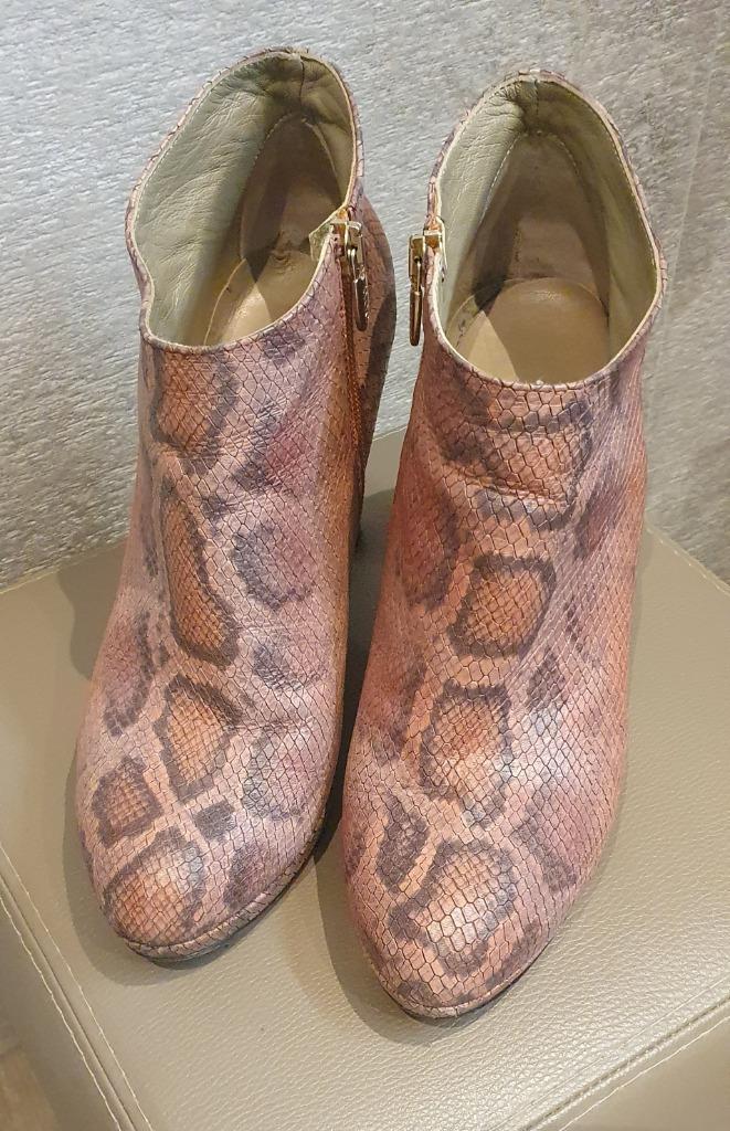 Enkellaarsjes merk Noë - maat 41 - roze, Kleding | Dames, Schoenen, Zo goed als nieuw, Lage of Enkellaarzen, Roze, Ophalen of Verzenden