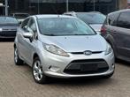 Ford Fiesta//Essence, 1242 cm³, Argent ou Gris, Achat, Entreprise