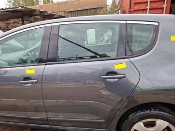 Portier 4Deurs links-achter van een Peugeot 3008 (KTP) beschikbaar voor biedingen