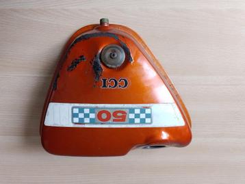 Suzuki AC 50 oliebakje beschikbaar voor biedingen