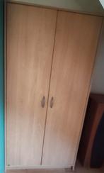 Kleerkast met drie schappen, 25 à 50 cm, Avec porte(s), Utilisé, 50 à 100 cm