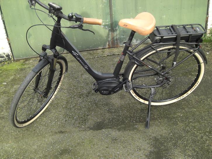 Granville  , Bosch active line Plus   ,9 vitesses , 990 km, Vélos & Vélomoteurs, Vélos électriques, Utilisé, 47 à 51 cm, Enlèvement