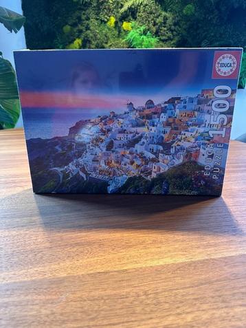 2 Puzzels van 1500 stuks beschikbaar voor biedingen