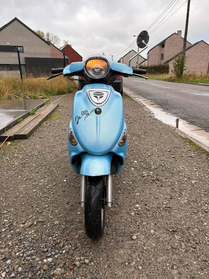Scooter beeline classe A 2 temps, Fietsen en Brommers, Snorfietsen en Snorscooters, Zo goed als nieuw, Tweetakt, Ophalen