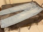 Jeans broek, Levi strauss, Kleding | Dames, Spijkerbroeken en Jeans, Ophalen of Verzenden, Gedragen, Blauw