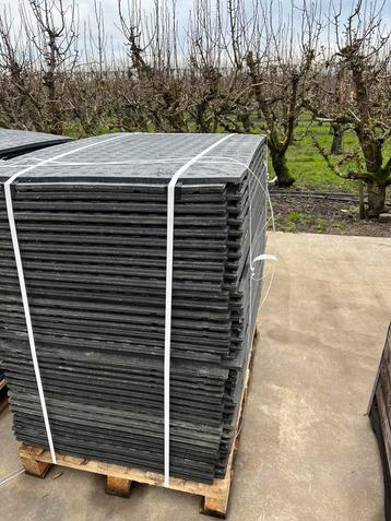 Nieuwe kuntstof rijplaten beschikbaar voor biedingen