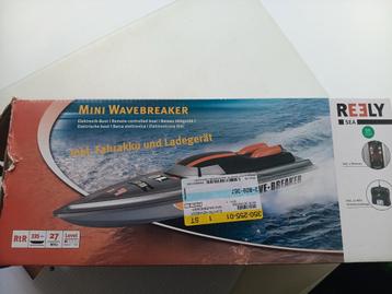 Rc boat beschikbaar voor biedingen