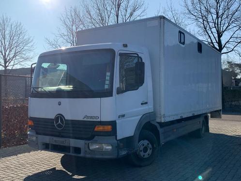 Camion à chevaux Mercedes Atego pour 3 ou 4 chevaux climatis, Animaux & Accessoires, Chevaux & Poneys | Semi-remorques & Remorques