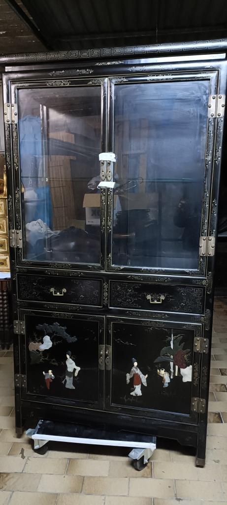 Mooi chinese vitrine kast met 4 deuren, 2 laden, zwarte lack, Antiek en Kunst, Antiek | Meubels | Kasten, Ophalen