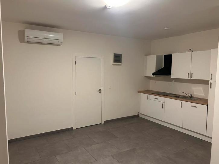 Studio in Maasmechelen, Immo, Appartements & Studios à louer, Maasmechelen, 20 à 35 m²