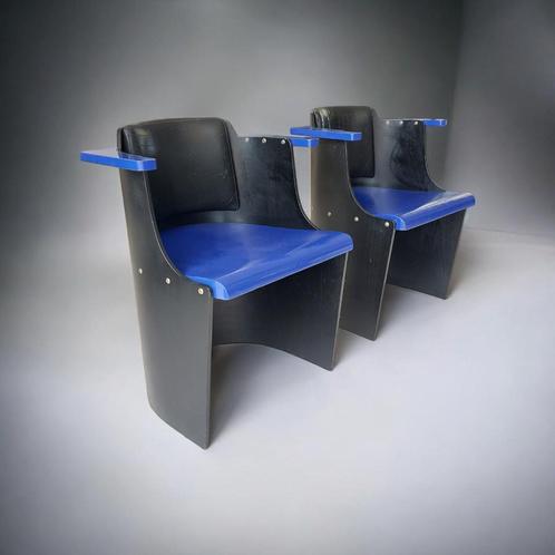 2x Bauhaus El Lissitzki armstoel d61 1930s  tecta 1970s, Antiek en Kunst, Antiek | Meubels | Stoelen en Sofa's, Ophalen of Verzenden