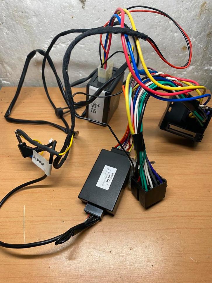 🧿 BMW Mini iso kabel / stuurwiel bediening interface, Auto diversen, Autoradio's, Zo goed als nieuw, Ophalen of Verzenden