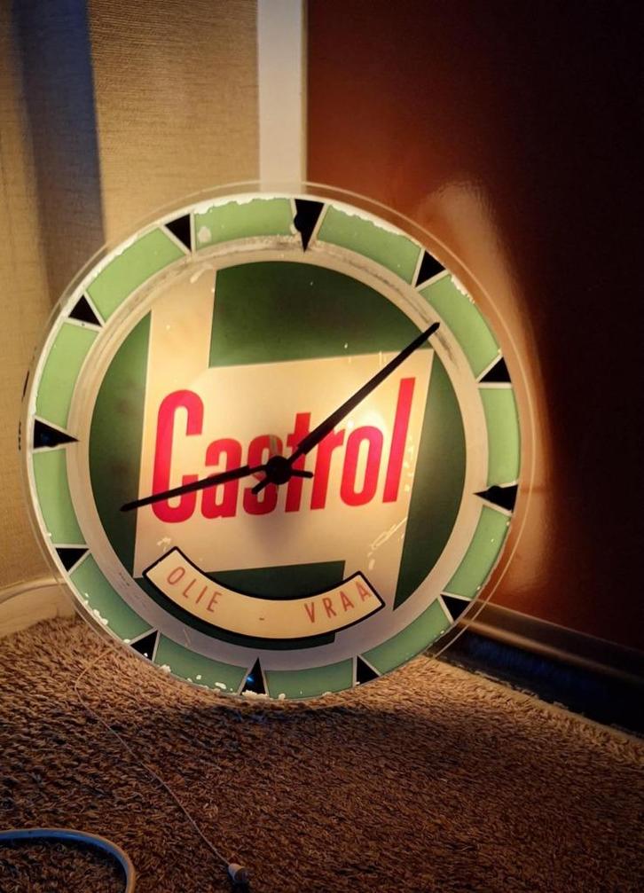 Super zeldzame Castrol reclame wandklok, lichtbak., Verzamelen, Merken en Reclamevoorwerpen, Gebruikt, Lichtbak of (neon) lamp