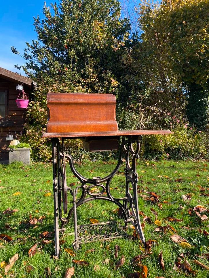 Machine a coudre Gritzner, Hobby en Vrije tijd, Naaimachines en Toebehoren, Zo goed als nieuw, Naaimachine, Ophalen