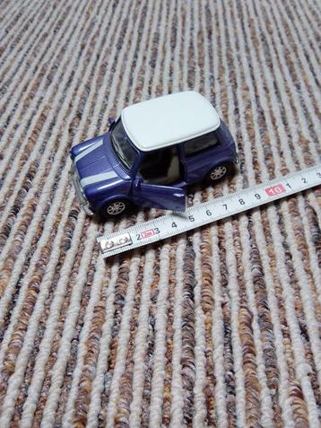 Speelgoed Auto ' Paarse Mini ' beschikbaar voor biedingen
