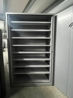 Pami Roldeurkasten 8 Legborden 3 punt slot, Ophalen, 100 tot 150 cm, Zo goed als nieuw, Metaal