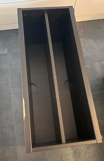 Gratis Tv kast zwart zelf ophalen te Oelegem beschikbaar voor biedingen