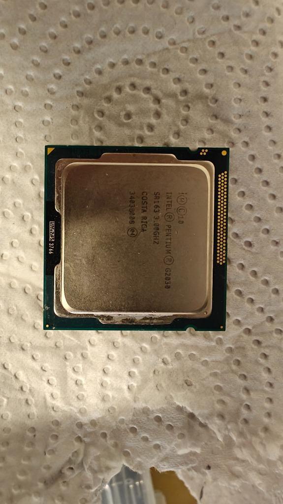 Intel Pentium G2030 2 cores LGA 1155, Computers en Software, Processors, Gebruikt, 2-core, 2 tot 3 Ghz, Ophalen of Verzenden