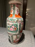 Antieke Chinese porseleinen vaas – famille rose,Canton 1900, Antiek en Kunst, Ophalen