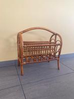 Rotan tijdschriftenrek, Huis en Inrichting, Woonaccessoires | Wandplanken en Boekenplanken, Ophalen, Zo goed als nieuw