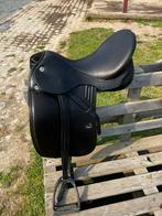 Selle de dressage, Dressage