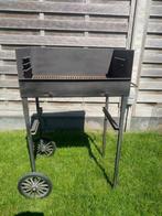 Degelijke barbecue uit plaatstaal, Tuin en Terras, Houtskoolbarbecues, Ophalen, Gebruikt