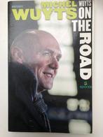 Michel Wuyts - Wuyts on the road (wielrenner), Boeken, Ophalen of Verzenden, Gelezen, Michel Wuyts, Lopen en Fietsen