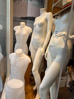 Etalagepoppen te koop, Ophalen