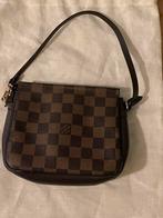 Louis Vuitton Damier ebene Trousse pochette, Handtassen en Accessoires, Tassen | Schoudertassen, Ophalen