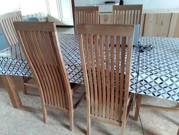 6 teakhouten stoelen in zeer goede staat  beschikbaar voor biedingen