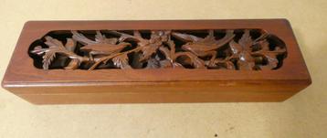 Wooden gift-box with chopsticks [1500]