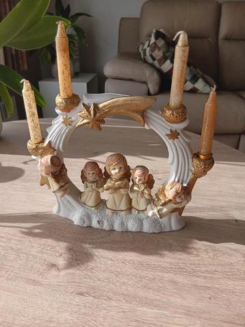 Kerstengeltjes met kaarsjes beschikbaar voor biedingen