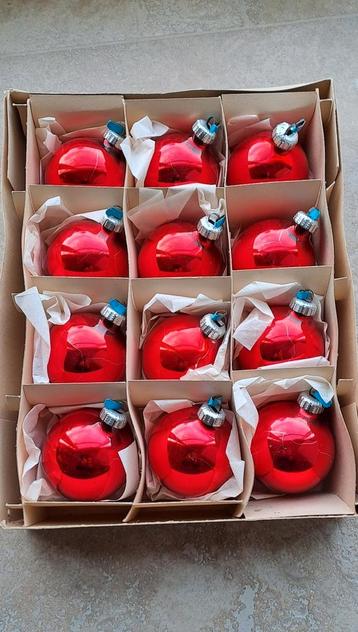 Kerstballen mooie grote rode vintage. 12 stuks.  beschikbaar voor biedingen