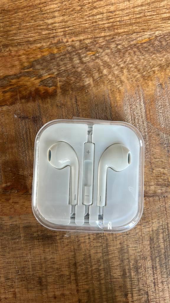 Apple oortjes nooit gebruikt, Telecommunicatie, Mobiele telefoons | Oordopjes, Nieuw, In gehoorgang (in-ear), Ophalen of Verzenden