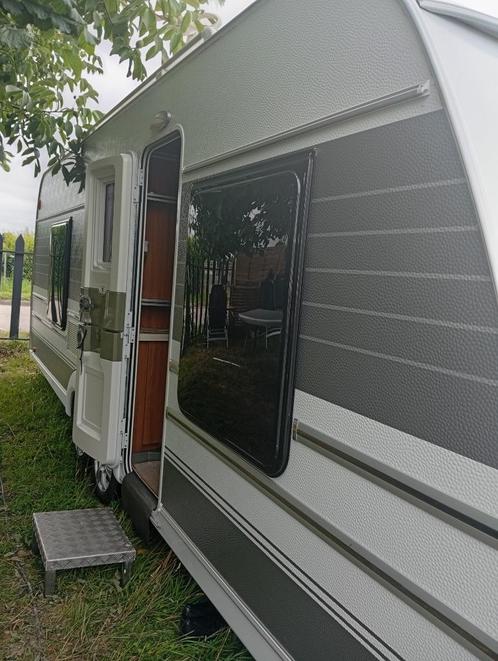Caravan Tabert, Caravans en Kamperen, Caravans, Particulier, tot en met 5, 2000 kg en meer, Omvormbare zithoek, Vast bed, Douche