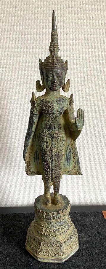 Oud bronzen Rattanakosin Boeddhabeeld beschikbaar voor biedingen