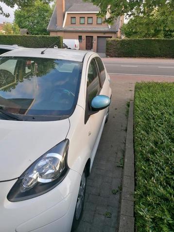Toyota aygo boite auto, Autos, Euro 5, Achat, 5 portes, Berline